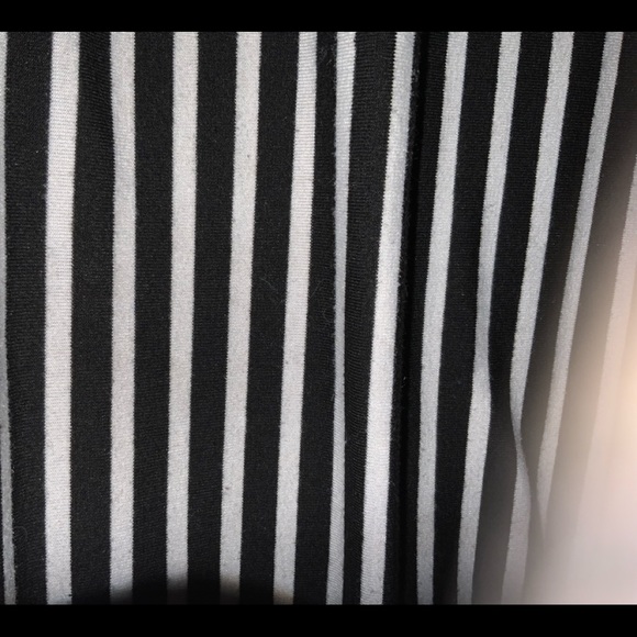 Black and white Long fancy dress for kids size 7 to 8 - Picture 3 of 5